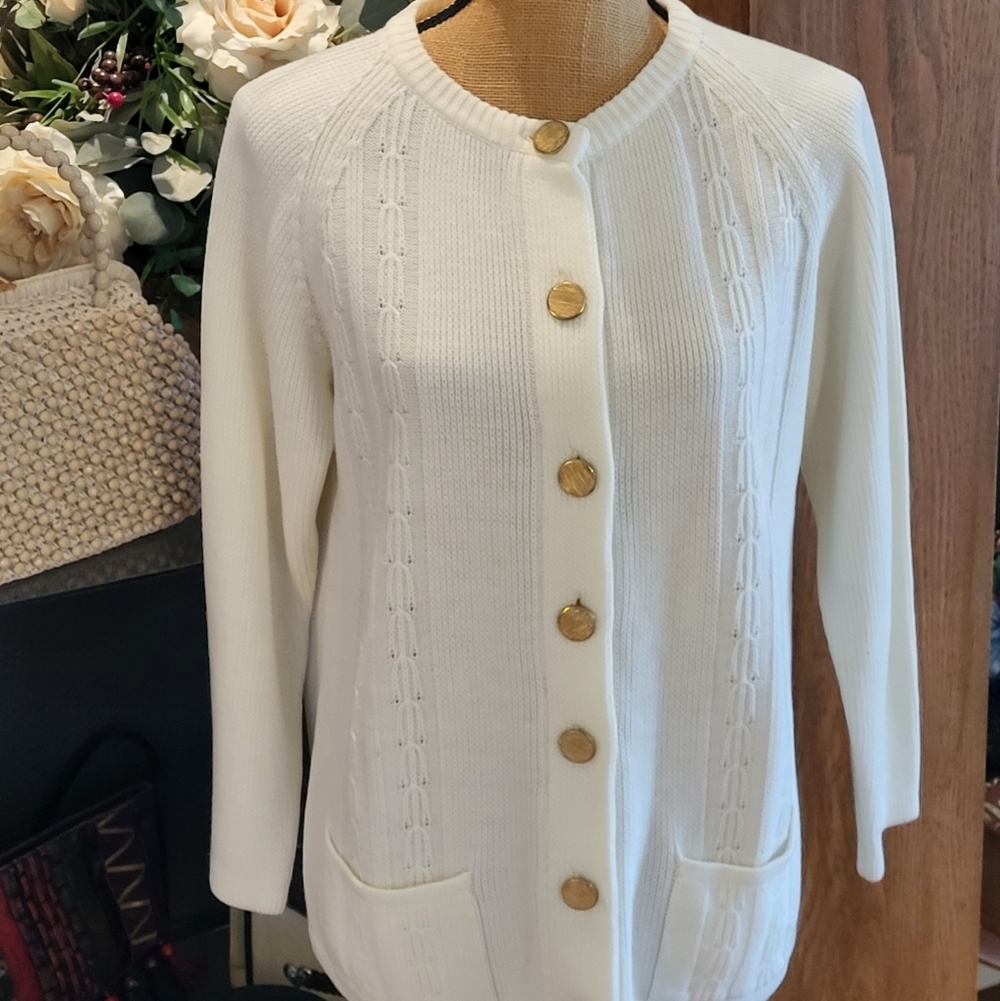Vintage 70s Acrylic ivory cardigan size medium